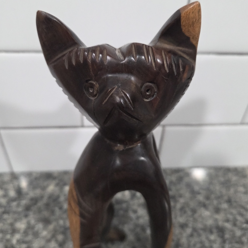 Wooden Carved Cat Figurine - Dark Brown - Picture 5 of 10
